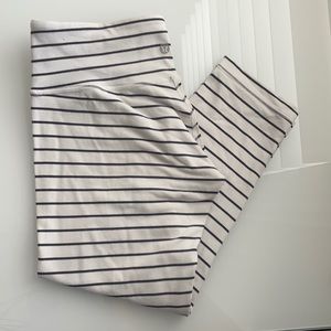 RARE lululemon Quiet Stripe Wunder Under Crops